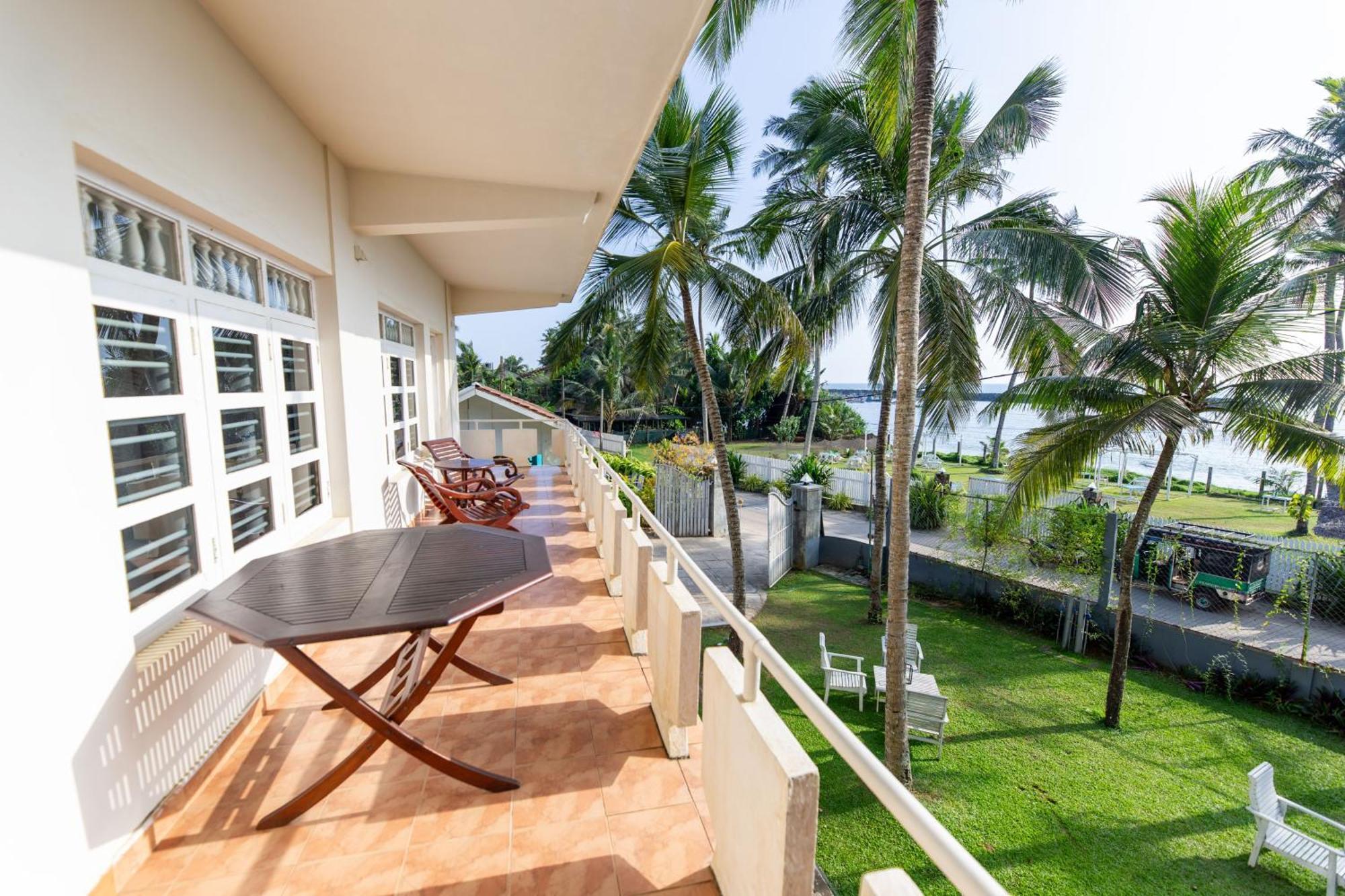Shangrela Beach Resort By Ark Ambalangoda  Esterno foto